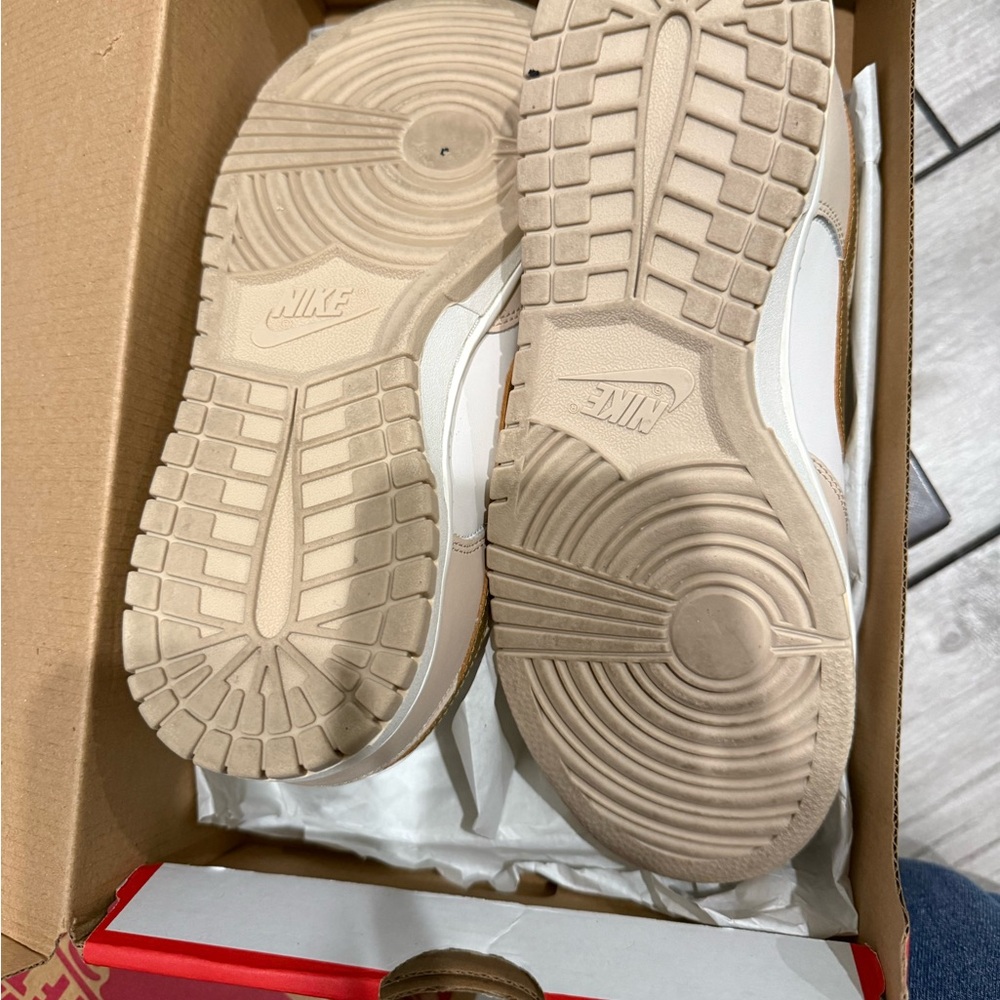 Nike dunks - Picture 2 of 2